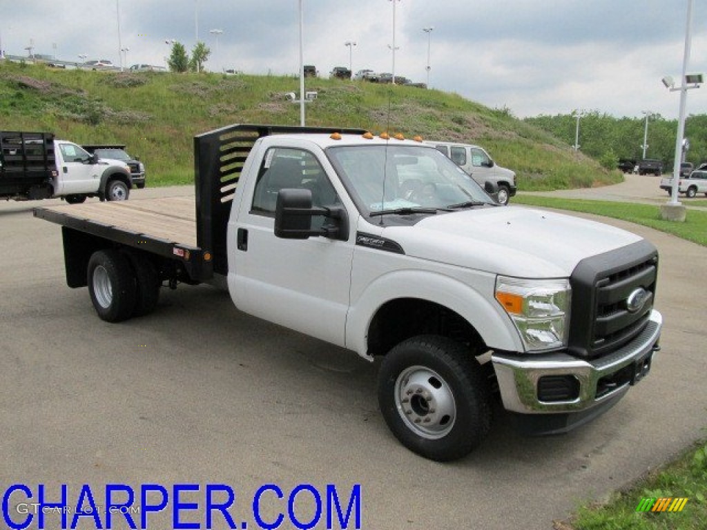 2011 F350 Super Duty XL Regular Cab 4x4 Chassis Stake Truck - Oxford White / Steel photo #1