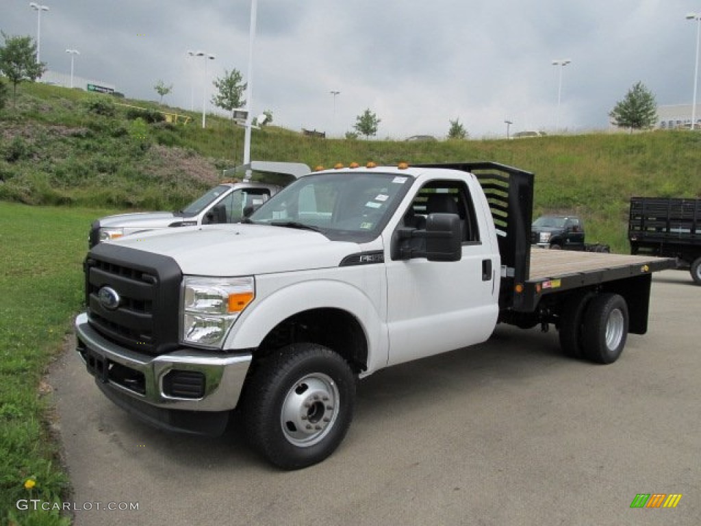 Oxford White 2011 Ford F350 Super Duty XL Regular Cab 4x4 Chassis Stake Truck Exterior Photo #50673569