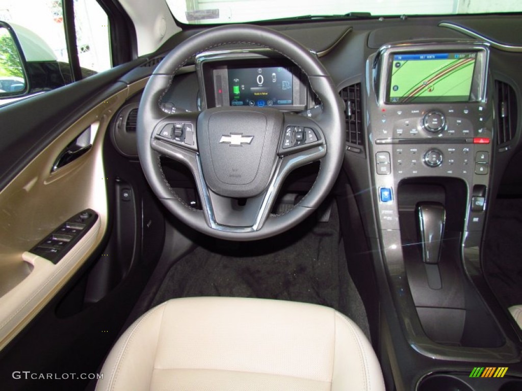 2011 Chevrolet Volt Hatchback Light Neutral/Dark Accents Dashboard Photo #50673575