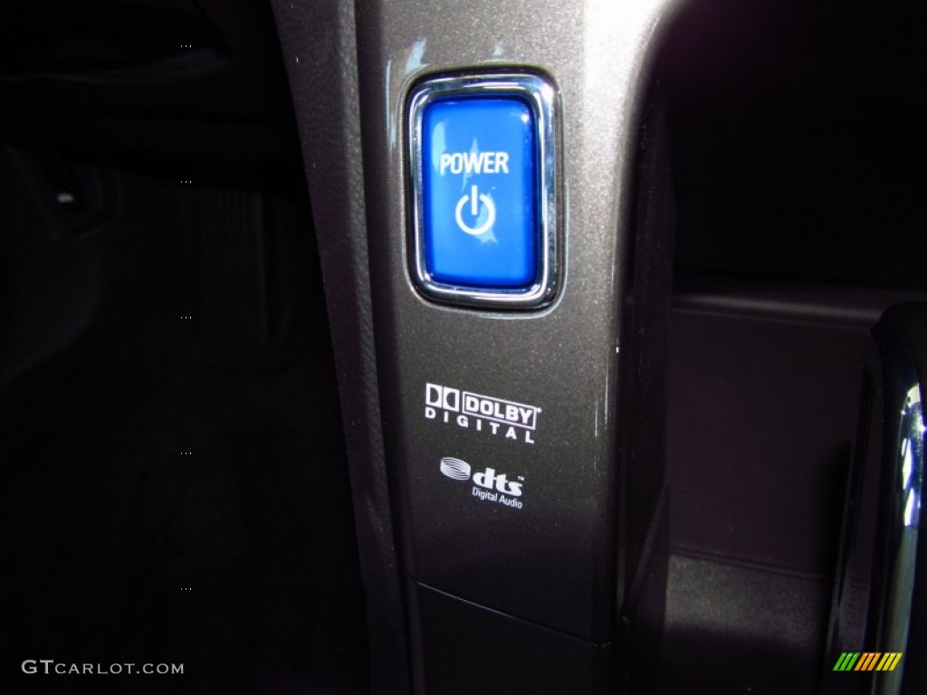 2011 Chevrolet Volt Hatchback Controls Photo #50673647