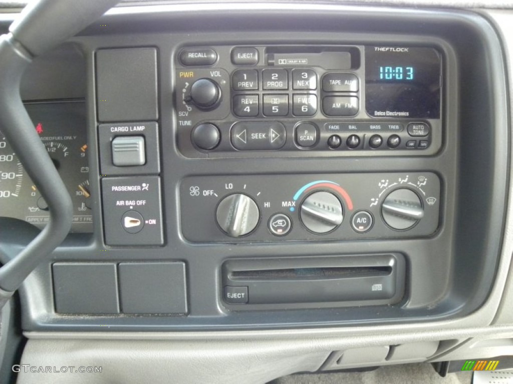 1998 Chevrolet C/K K1500 Extended Cab 4x4 Controls Photo #50676641