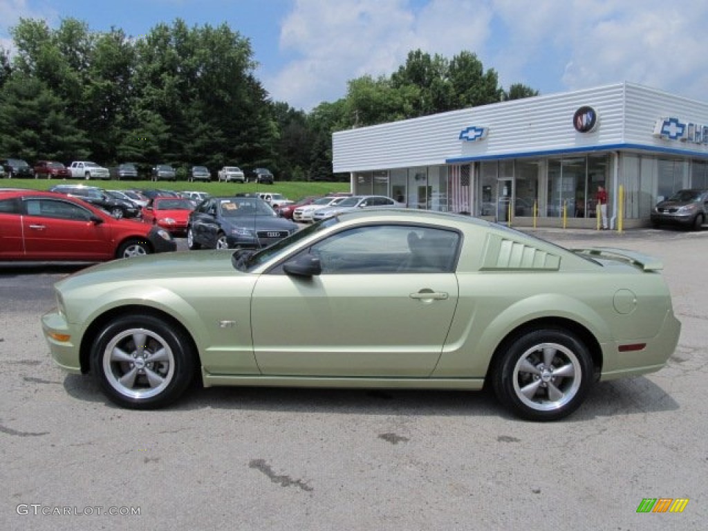2005 Mustang GT Deluxe Coupe - Legend Lime Metallic / Medium Parchment photo #3