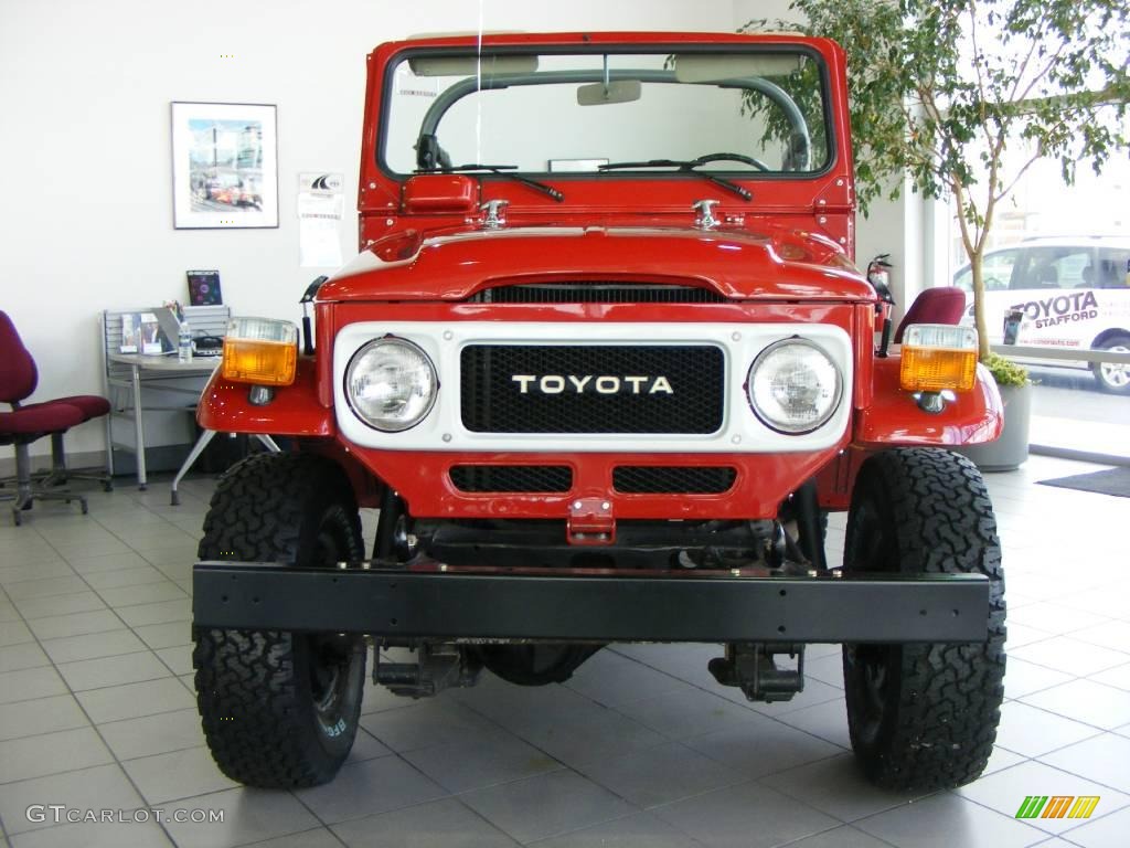 Red Toyota Land Cruiser