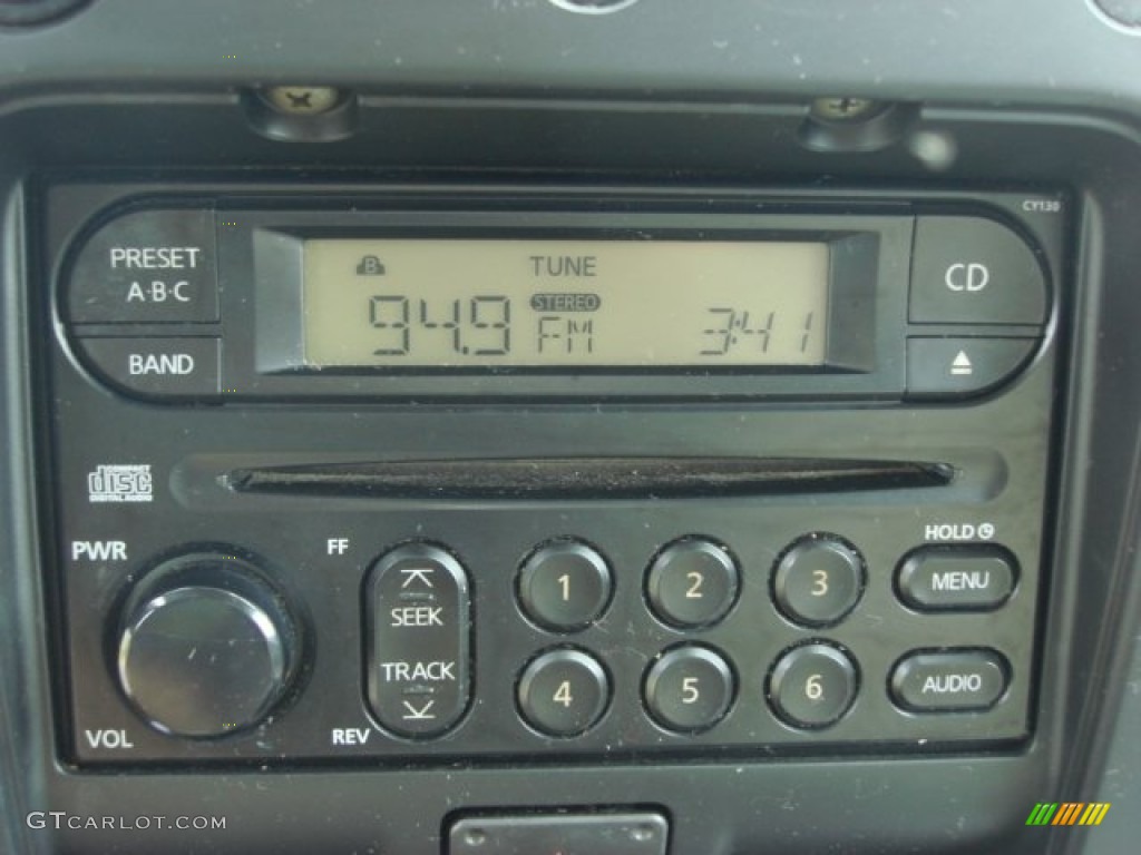 2004 Xterra  - Avalanche White / Gray photo #14