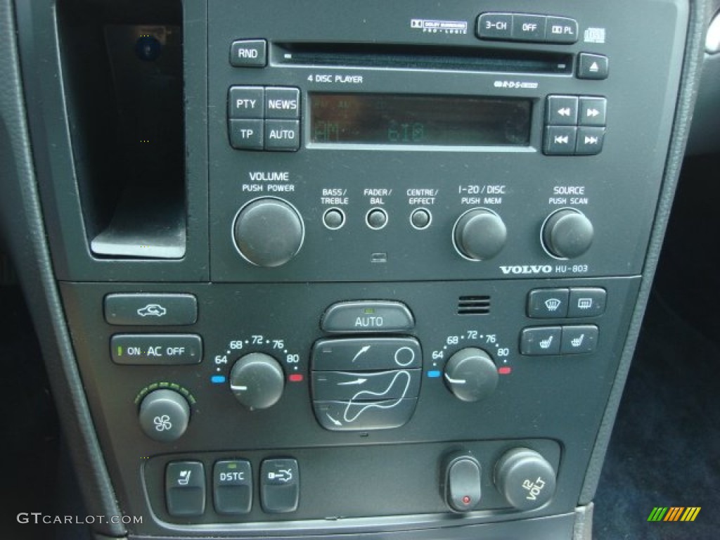 2004 Volvo S60 R AWD Controls Photo #50682119