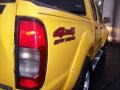 2001 Solar Yellow Nissan Frontier SE V6 Crew Cab 4x4  photo #20