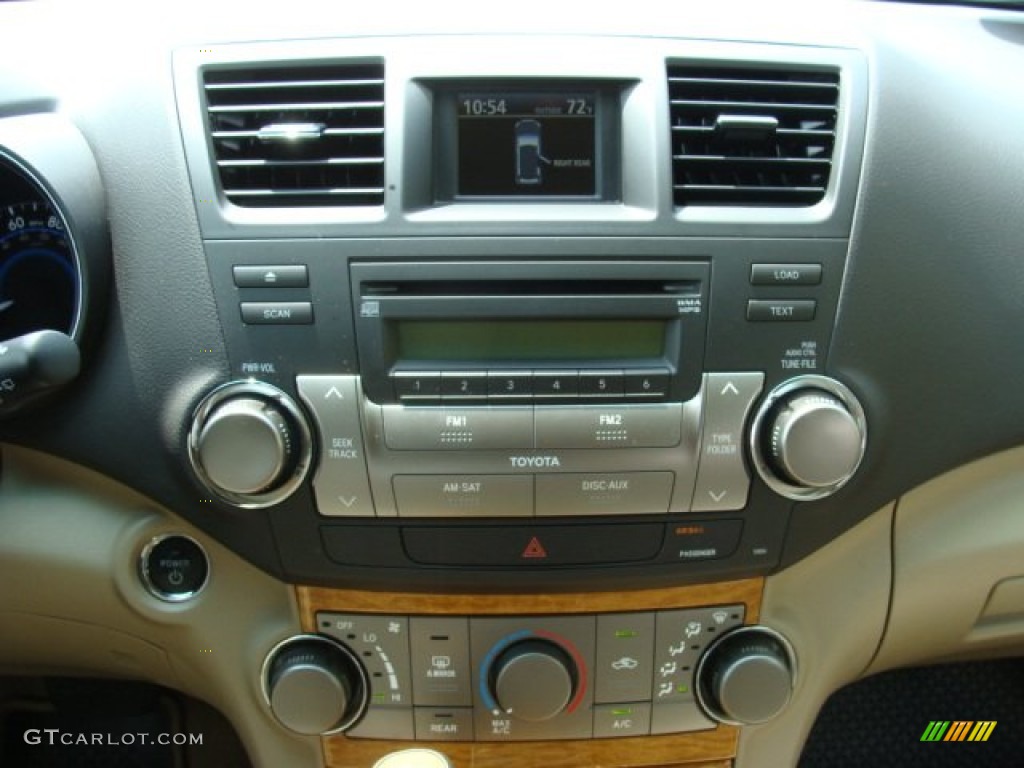 2010 Highlander Hybrid 4WD - Blizzard White Pearl / Sand Beige photo #11