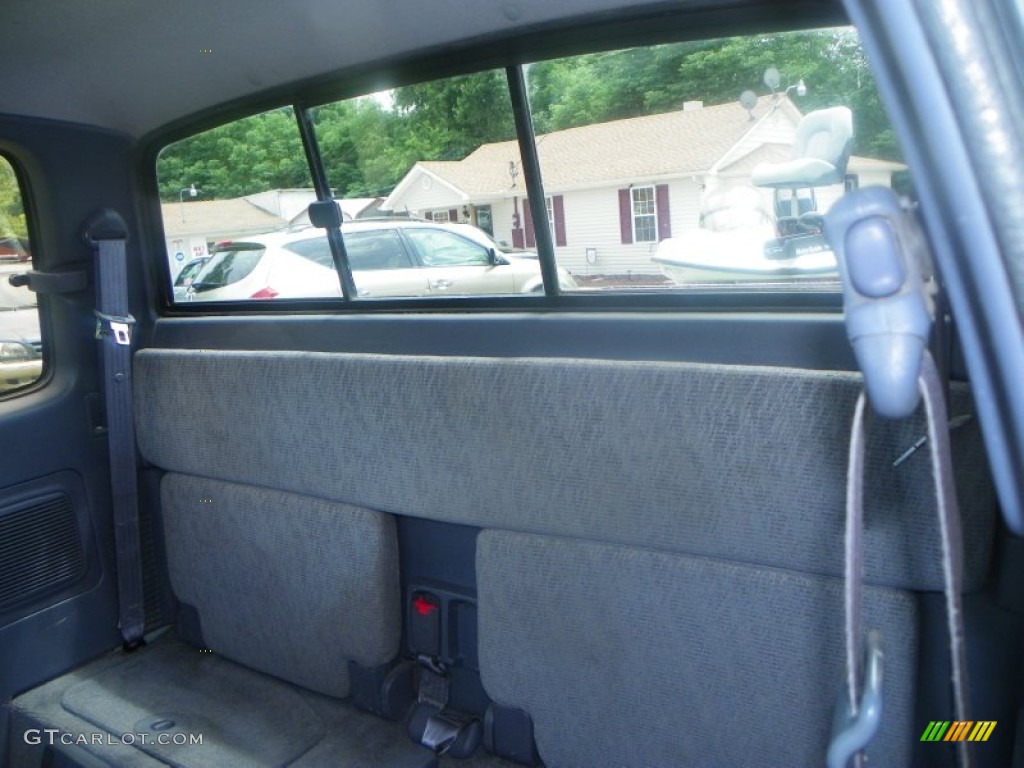 1998 Tacoma SR5 Extended Cab 4x4 - White / Gray photo #22