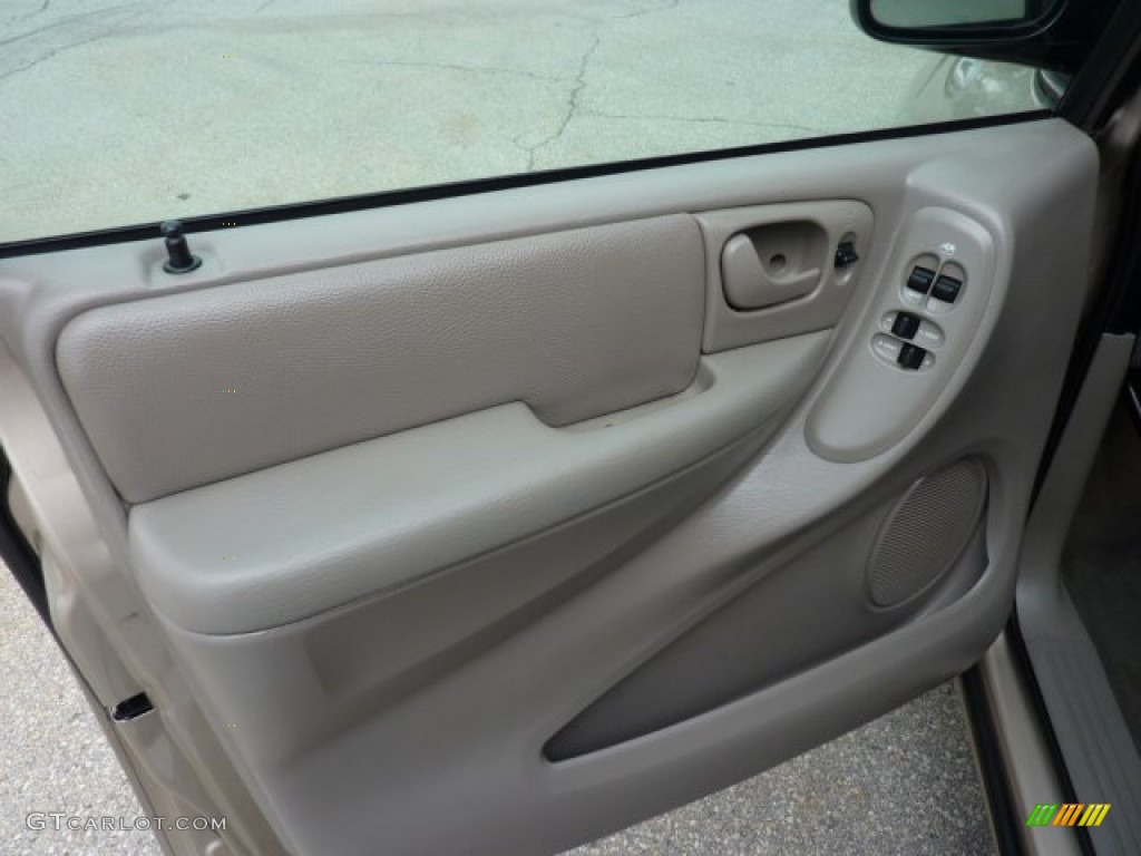 2003 Grand Caravan Sport - Light Almond Pearl / Taupe photo #12