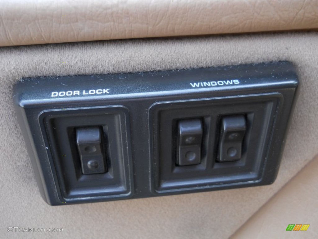 1997 Dodge Ram Van 2500 Conversion Controls Photo #50702638