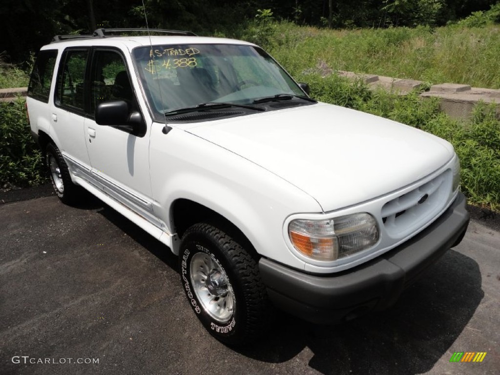 1999 Explorer XLT 4x4 - Oxford White / Medium Graphite Grey photo #2