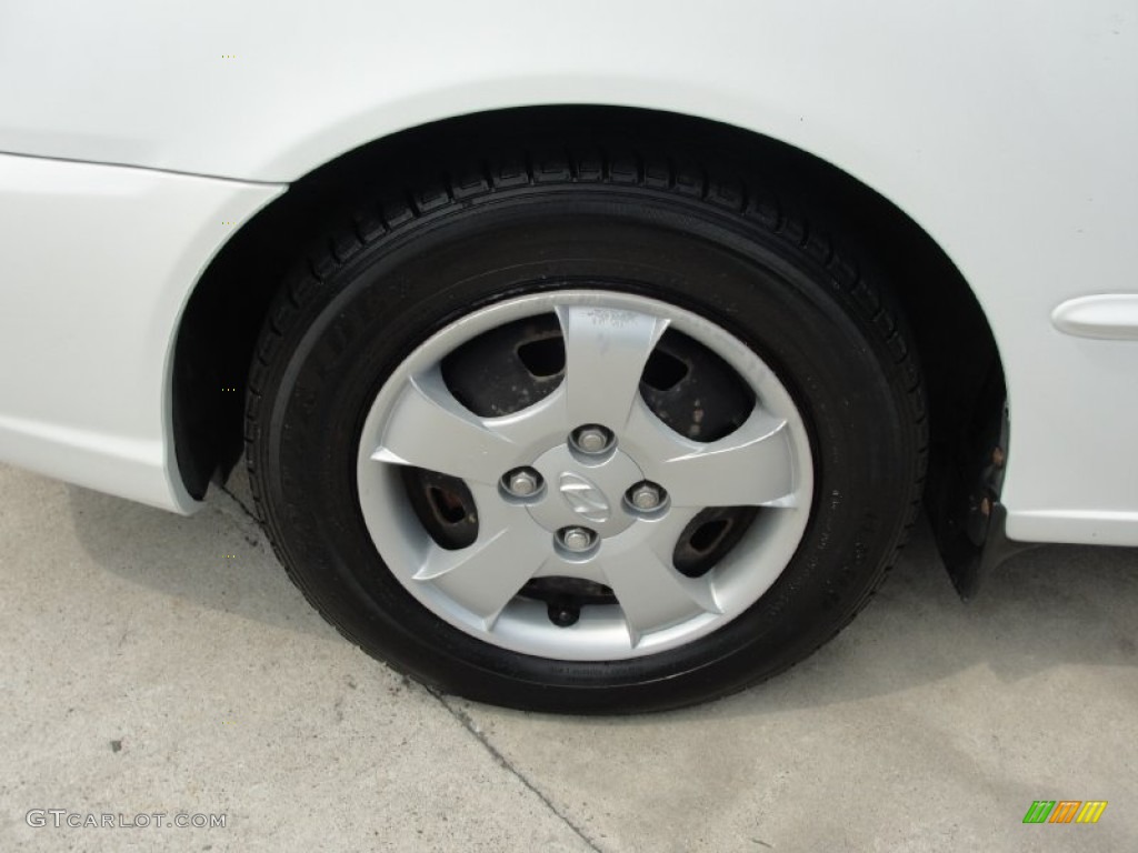 2002 Hyundai Accent GL Sedan Wheel Photo #50705392