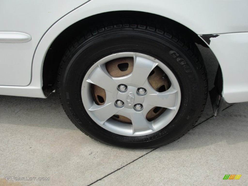 2002 Hyundai Accent GL Sedan Wheel Photos