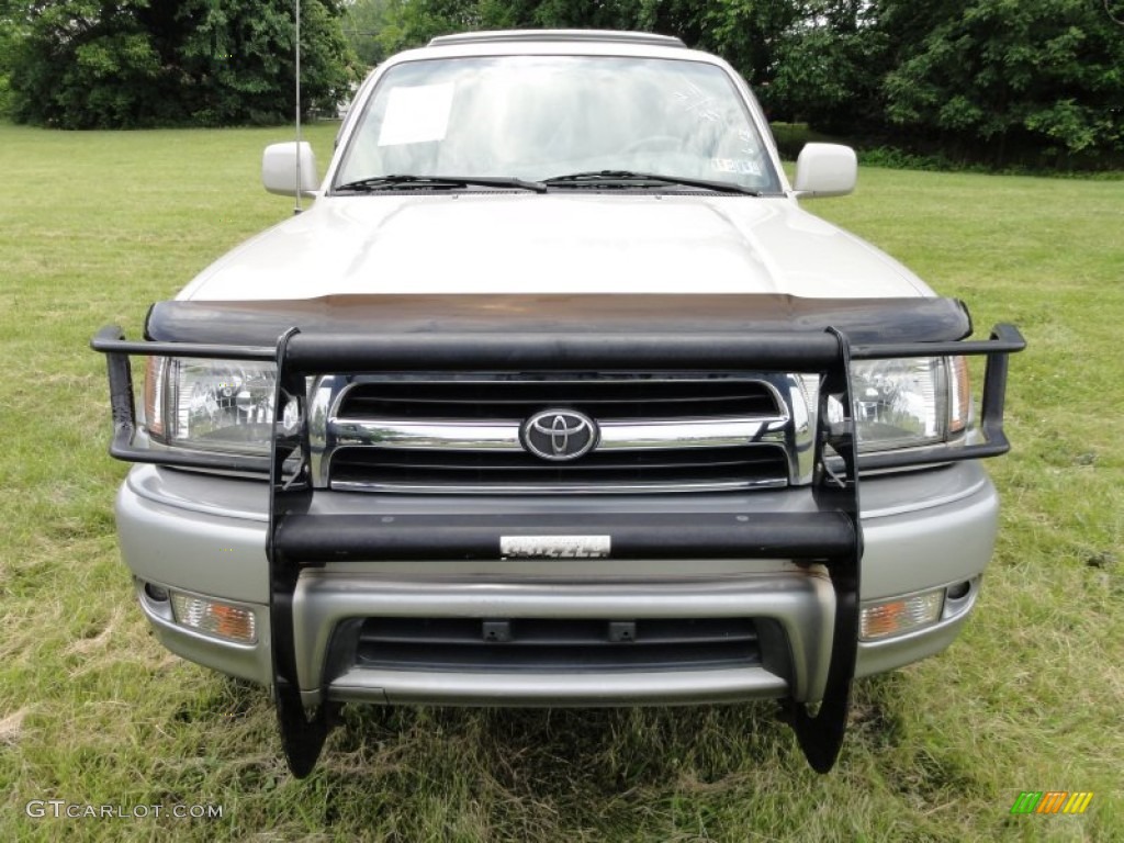 1999 4Runner Limited 4x4 - Desert Dune Metallic / Oak photo #3