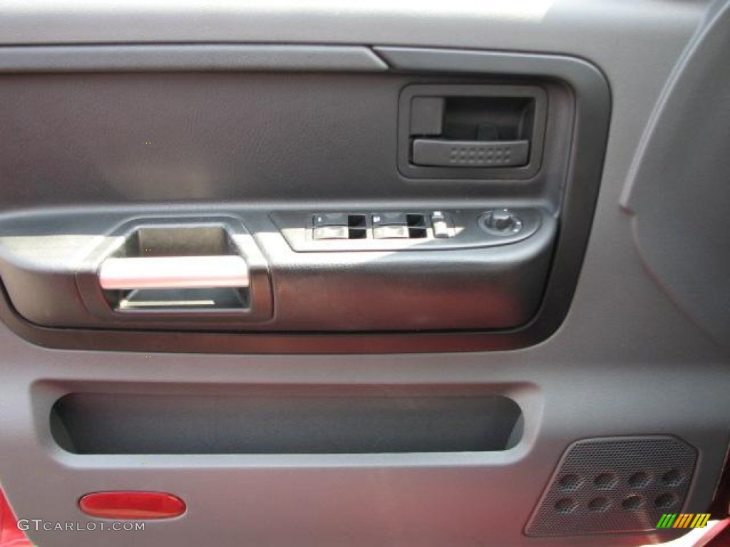2006 Mitsubishi Raider LS Double Cab Door Panel Photos