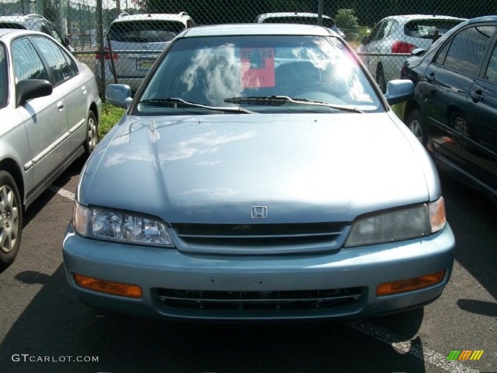 1994 Accord LX Sedan - Sage Green Metallic / Gray photo #2