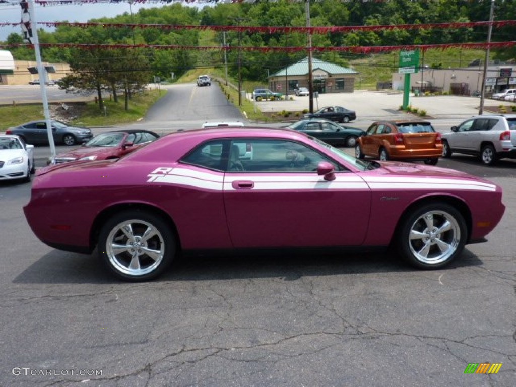 2010 Challenger R/T Classic Furious Fuchsia Edition - Furious Fuchsia / Pearl White Leather photo #6