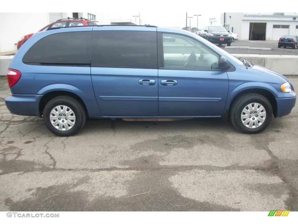 2007 Town & Country LX - Marine Blue Pearl / Medium Slate Gray photo #5