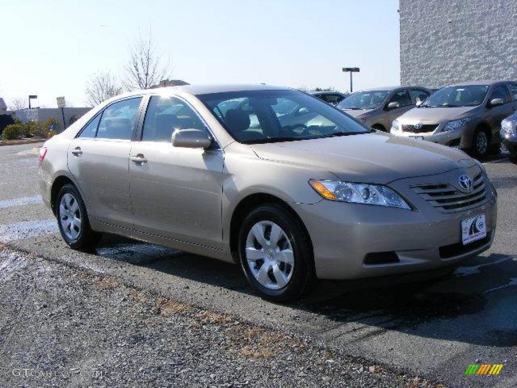 2008 Camry LE - Desert Sand Mica / Bisque photo #2