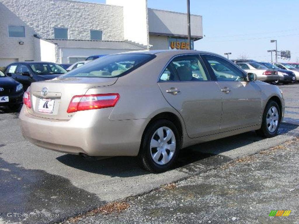 2008 Camry LE - Desert Sand Mica / Bisque photo #3