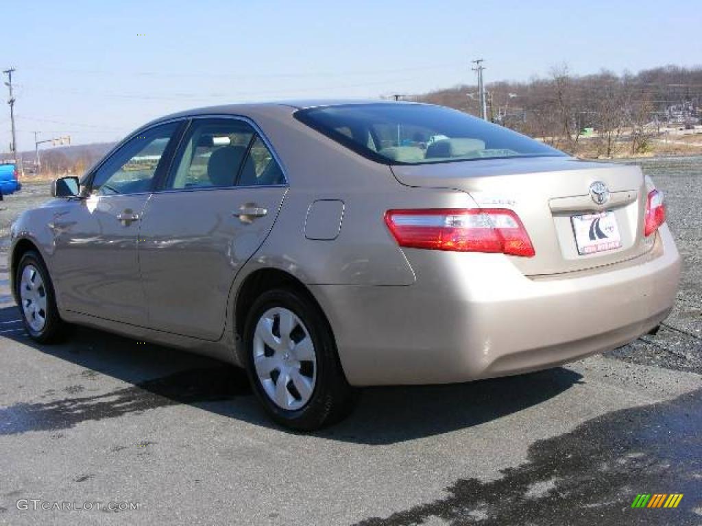 2008 Camry LE - Desert Sand Mica / Bisque photo #4