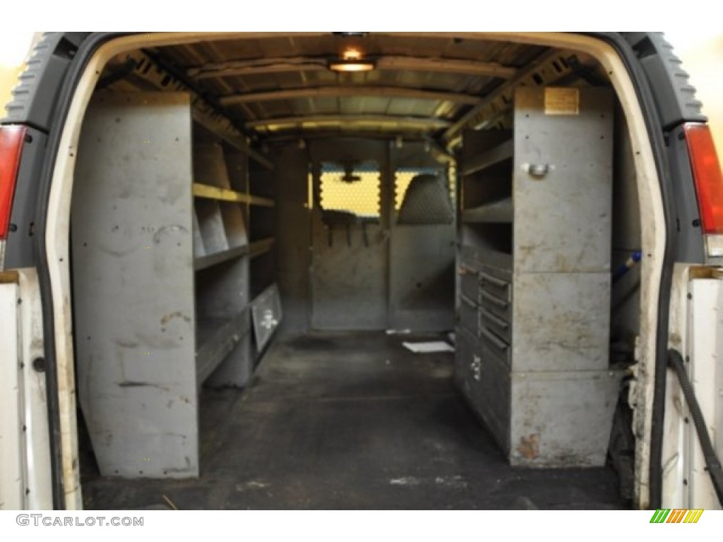 2001 Express 2500 Cargo Van - White / Medium Gray photo #13