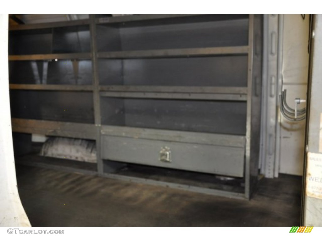 2001 Express 2500 Cargo Van - White / Medium Gray photo #14