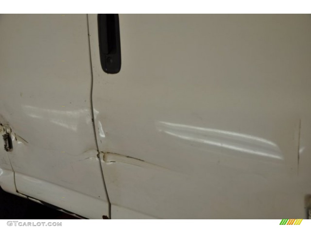 2001 Express 2500 Cargo Van - White / Medium Gray photo #25