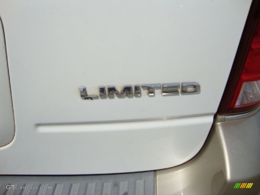 2004 Ford Freestar Limited Marks and Logos Photo #50722342