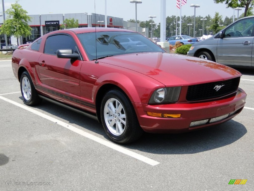 2005 Mustang V6 Deluxe Coupe - Redfire Metallic / Dark Charcoal photo #26