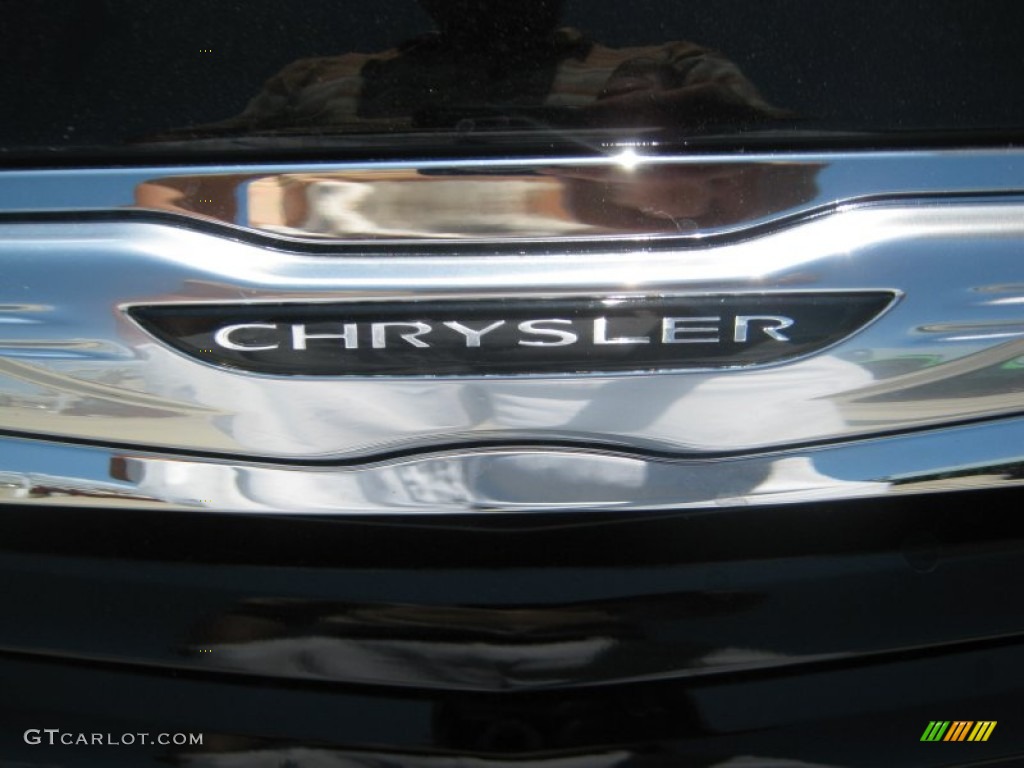 2011 Chrysler 200 S Marks and Logos Photo #50732238
