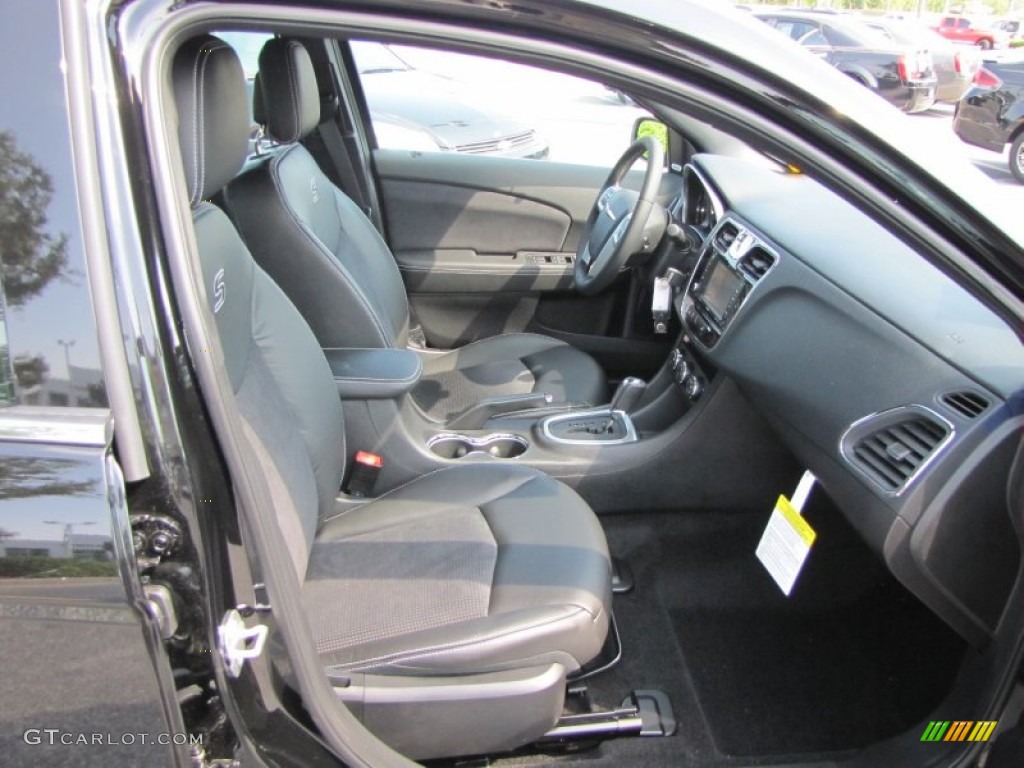 Black Interior 2011 Chrysler 200 S Photo #50733525