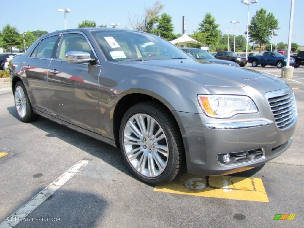 Tungsten Metallic 2011 Chrysler 300 C Hemi Exterior Photo #50734539