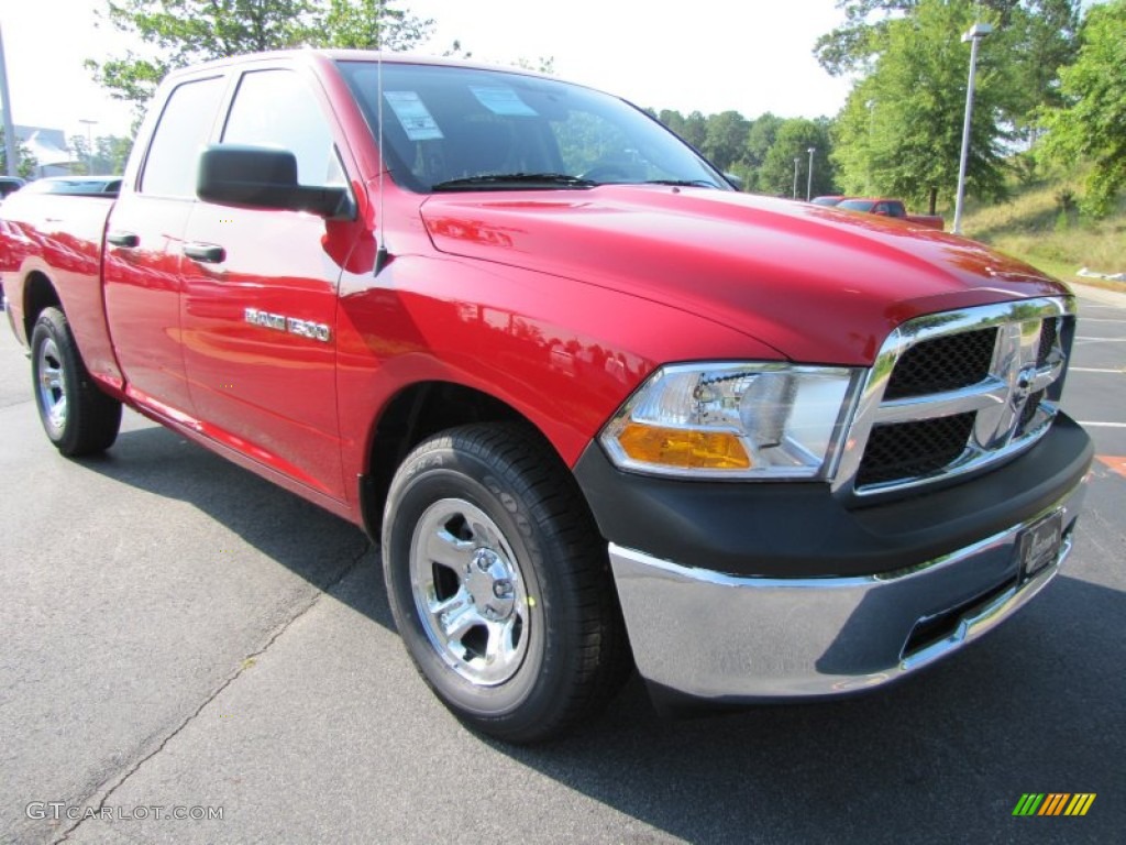 2011 Ram 1500 ST Quad Cab - Flame Red / Dark Slate Gray/Medium Graystone photo #4