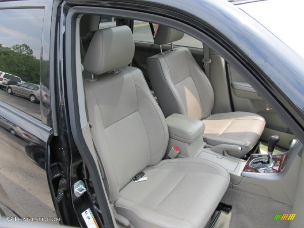 Beige Interior 2008 Suzuki Grand Vitara Luxury 4x4 Photo #50737602