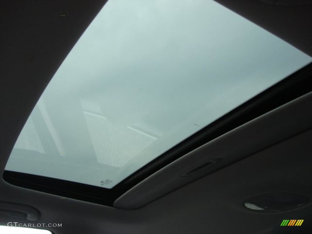 2009 Hyundai Genesis 3.8 Sedan Sunroof Photos