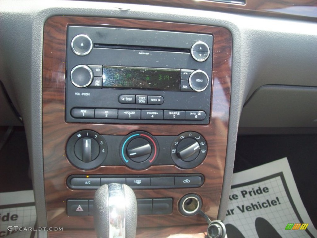 2009 Taurus SE - Sangria Red Metallic / Medium Light Stone photo #8