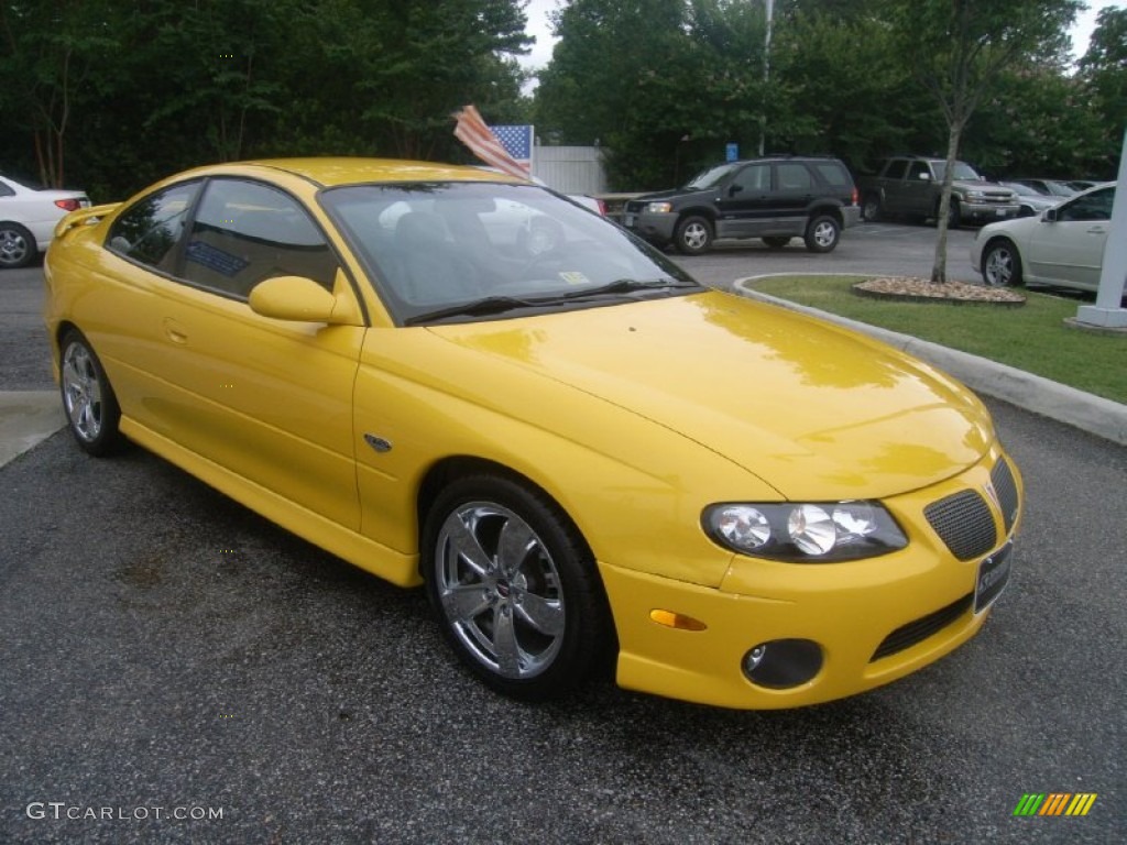 Yellow Jacket 2004 Pontiac GTO Coupe Exterior Photo #50744619