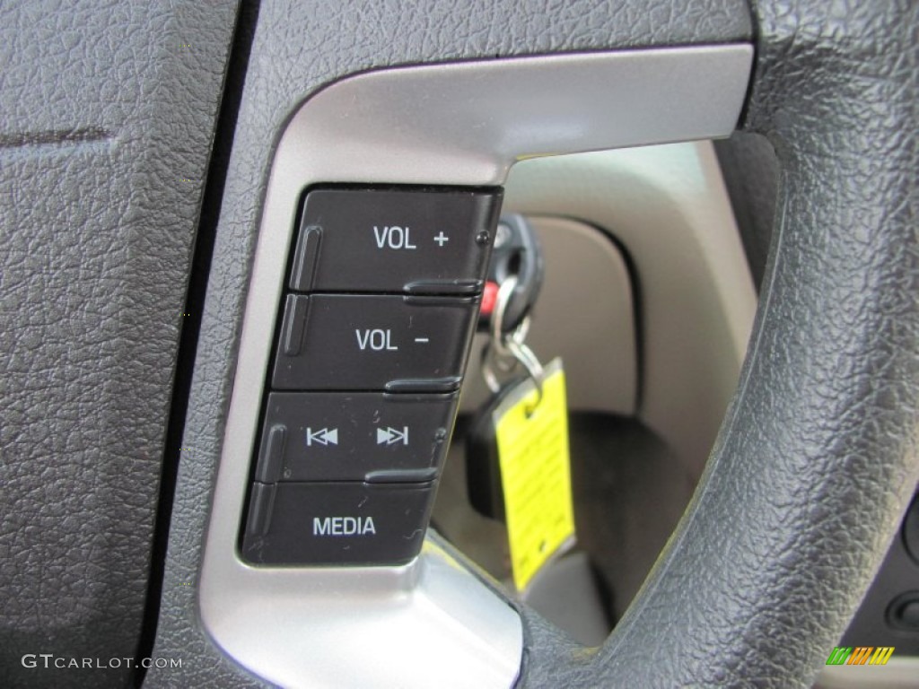 2007 Mercury Milan V6 AWD Controls Photo #50746908