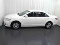 Super White - Camry  Photo No. 17