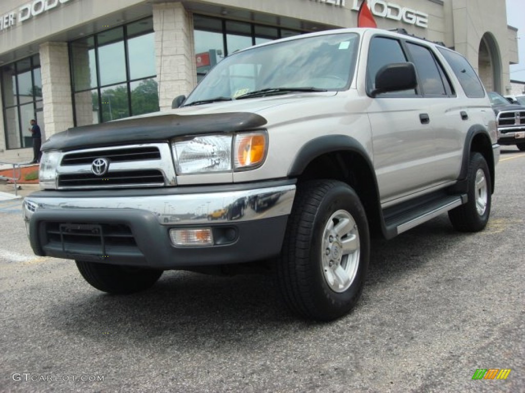 2000 4Runner  - Millennium Silver Metallic / Oak photo #1