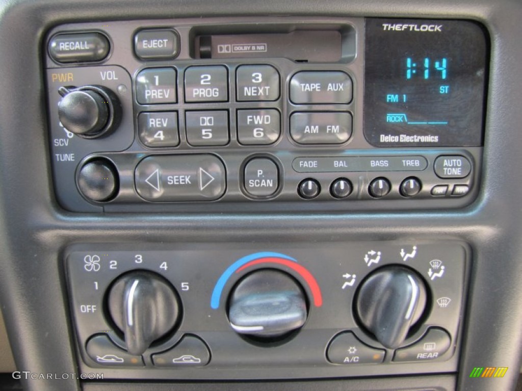 1999 Oldsmobile Silhouette Premier Controls Photo #50749971