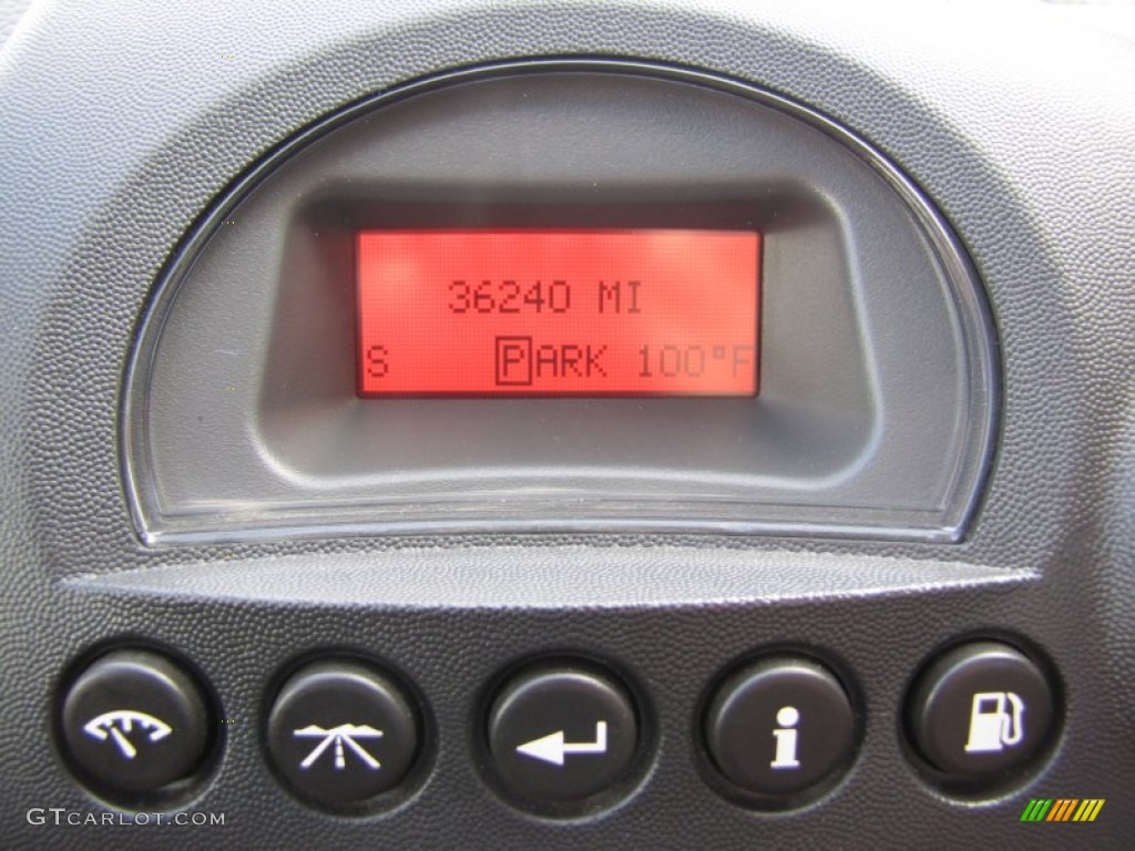 2008 Pontiac Grand Prix Sedan Controls Photo #50751321