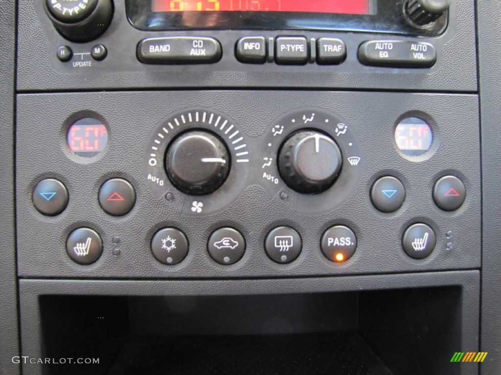 2008 Pontiac Grand Prix Sedan Controls Photo #50751489