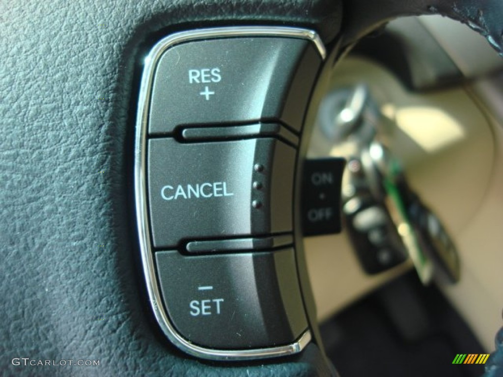 2009 Hyundai Sonata Limited V6 Controls Photo #50751852