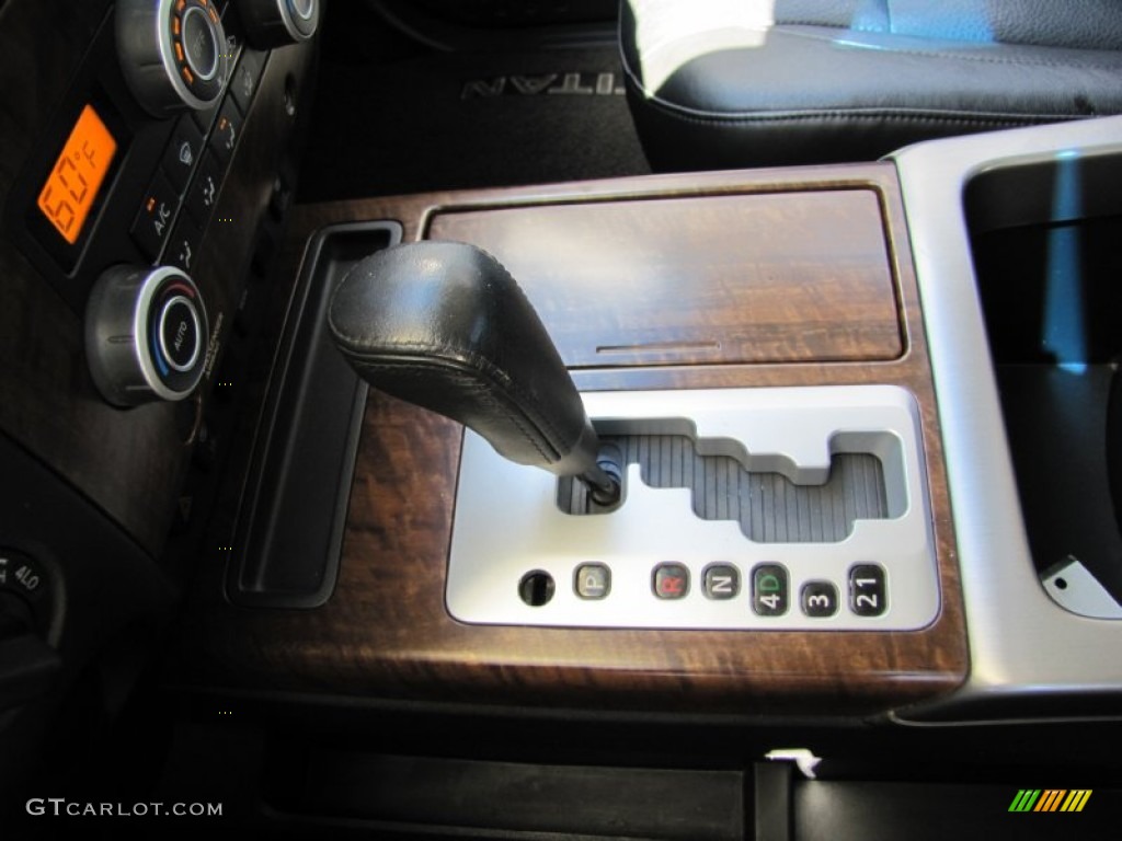 2008 Titan LE King Cab 4x4 - Smoke Gray / Charcoal photo #18