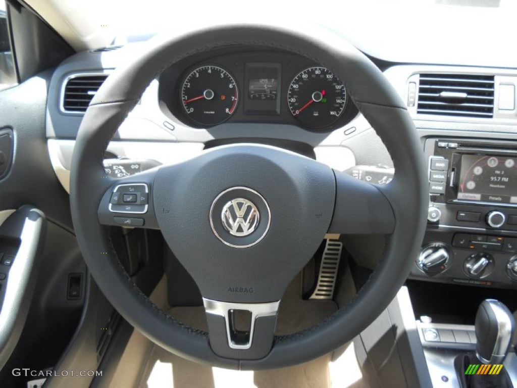 2011 Jetta SEL Sedan - Black / Cornsilk Beige photo #16