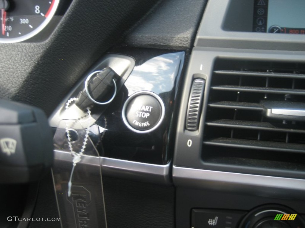 2011 BMW X6 M M xDrive Controls Photo #50755113