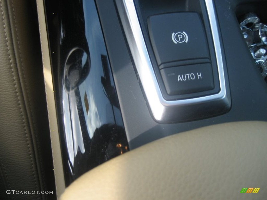 2011 BMW X6 M M xDrive Controls Photo #50755158