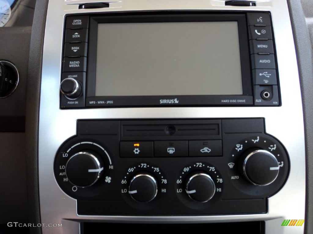2010 Chrysler 300 Limited Controls Photo #50755431